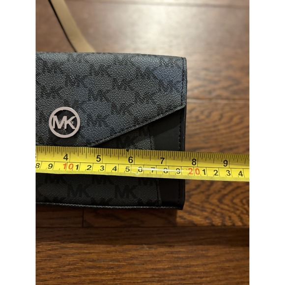 MICHAEL KORS Belt Flap Bag Black Women's MK Signature Silver Logo S/M - Picture 6 of 9